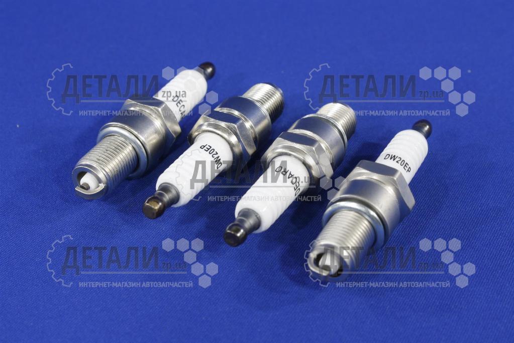 Свеча зажигания 2101, 2102, 2103, 2104, 2105, 2106, 2107 контактное зажигание DECARO